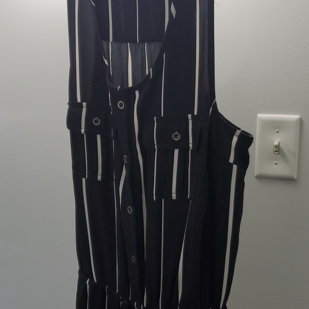 Jumpsuit - Picture 2 of 4